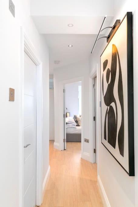 Newly Refurbished Cosy 2 Bed In Wembley Appartement Londen